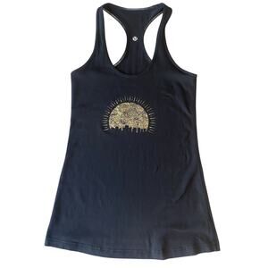 Lululemon Tank Top Womens Size 6 Reversible Racerback Graphic Tee Gym Workout